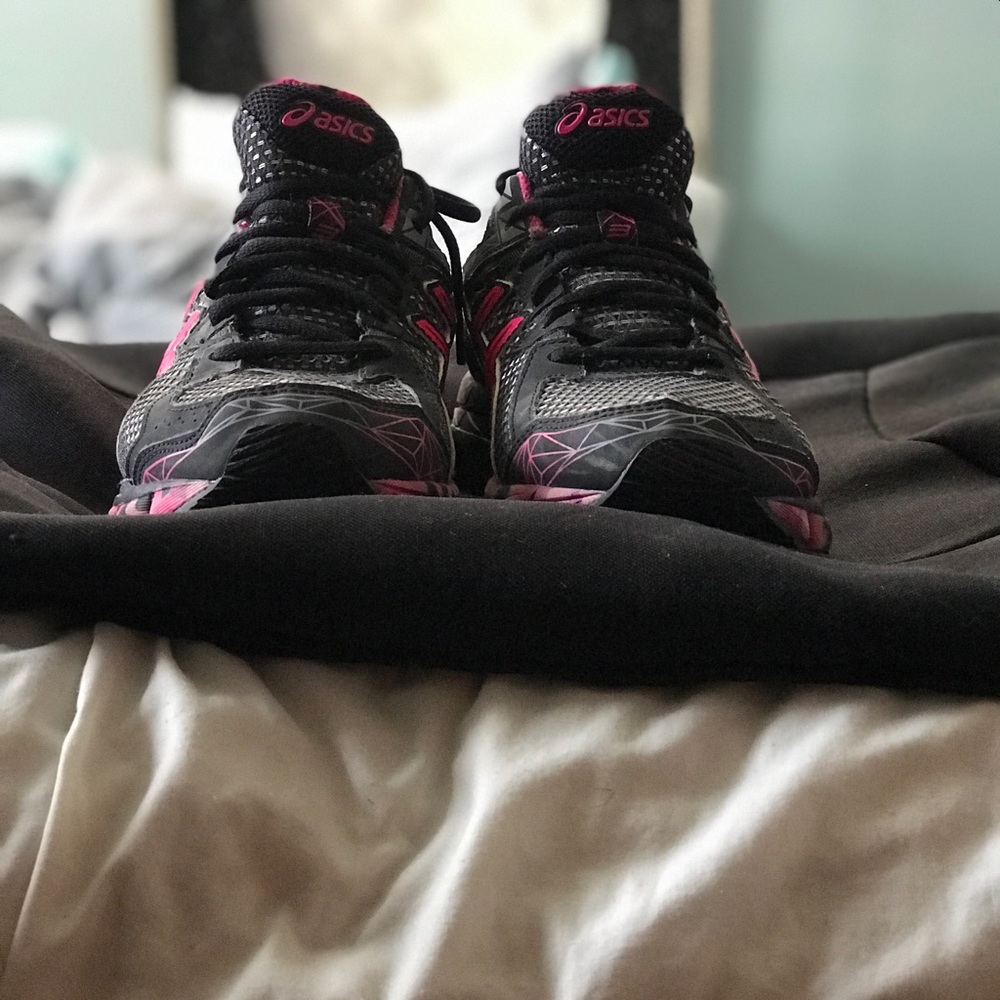Asics GT 1000 3 Pink Ribbon Running Shoe (Men's)